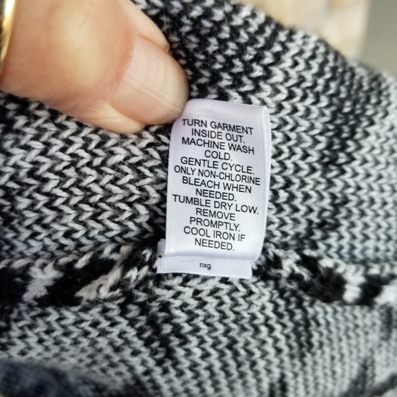 Cato Black/White Houndstooth Mid Weight Cardigan (Women 18/20) Open Waterfall - Picture 7 of 7